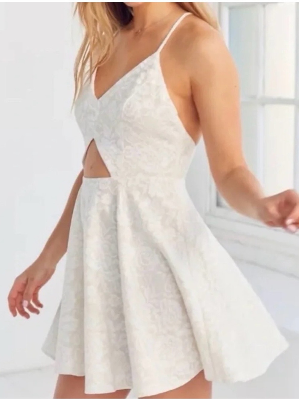 kimchi Blue Dress Women's 4 Ivory Lace Cutout Mini A-line